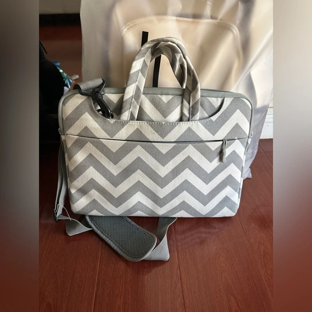 Laptop Bag Grey Chevron Print Multiple Pockets Safety Lining
